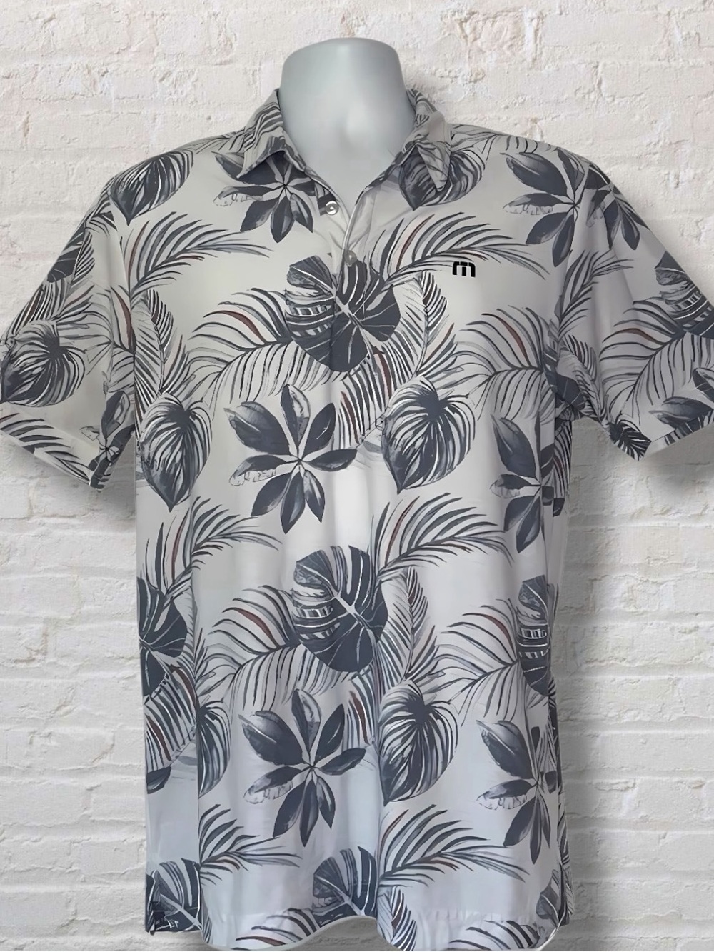 TravisMathew Men’s Golf Shirt Medium – Tropical Floral Print Performance Polo